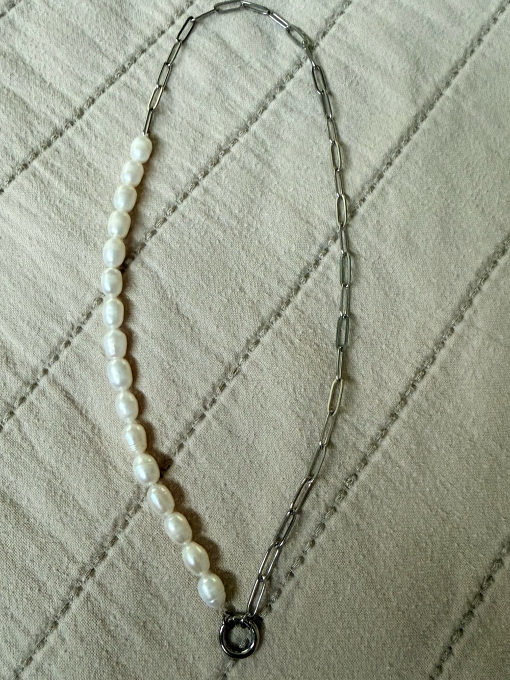Elegant Freshwater Pearl and Silver Chain Necklace